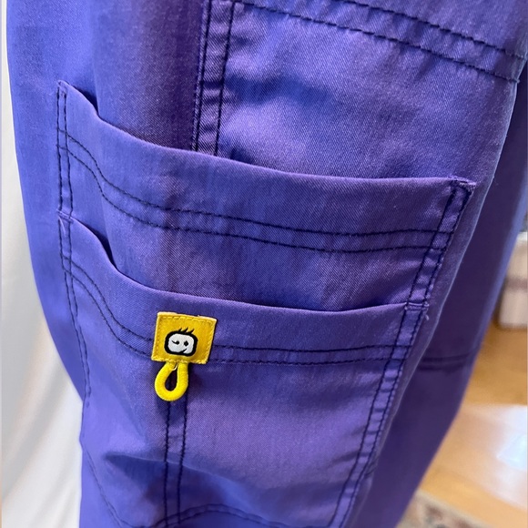 WonderWink Other Wink Spread Good Cheer Large Tall Scrub Bottom